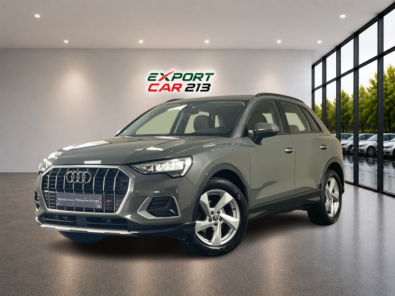 AUDI  Q3